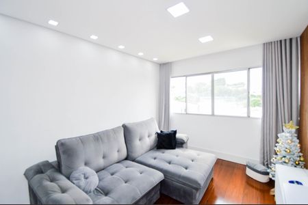 Sala de apartamento à venda com 3 quartos, 100m² em Vila Adelaide Perella, Guarulhos