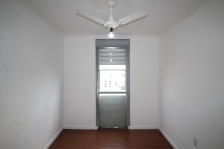 Quarto 1 de apartamento para alugar com 2 quartos, 62m² em Humaitá, Porto Alegre