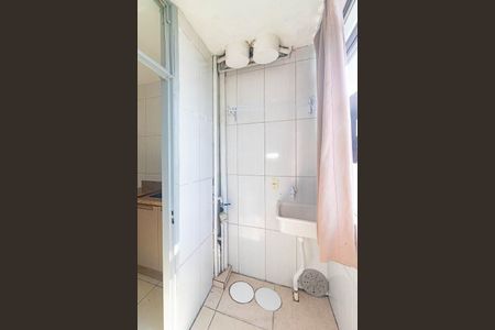 Área de Serviço  de apartamento para alugar com 2 quartos, 62m² em Humaitá, Porto Alegre