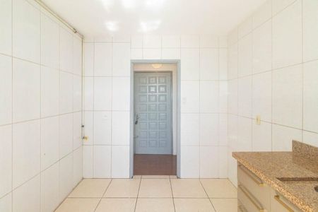 Cozinha  de apartamento para alugar com 2 quartos, 62m² em Humaitá, Porto Alegre