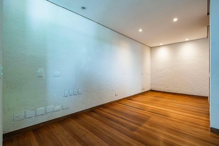 Sala 2 de casa para alugar com 4 quartos, 400m² em Jardim Paulista, São Paulo