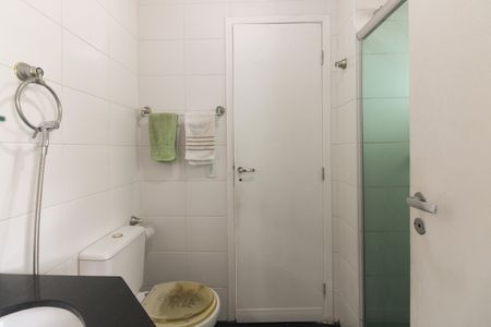 Apartamento para alugar com 70m², 2 quartos e 2 vagas Apartamento para alugar com 70m², 2 quartos e 2 vagasBanheiro