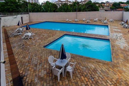 Apartamento para alugar com 65m², 3 quartos e 1 vagaÁrea comum - Piscina