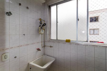 Apartamento para alugar com 65m², 3 quartos e 1 vagaÁrea de Serviço