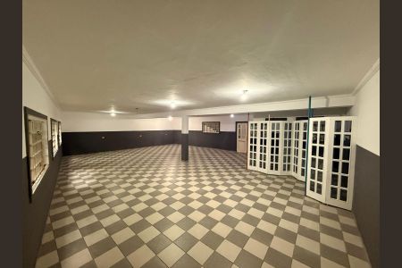 Casa para alugar com 2690m², 3 quartos e 1 vaga