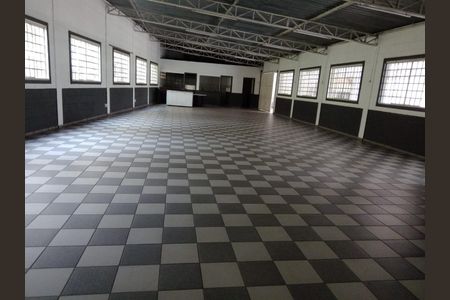 Casa para alugar com 2690m², 3 quartos e 1 vaga