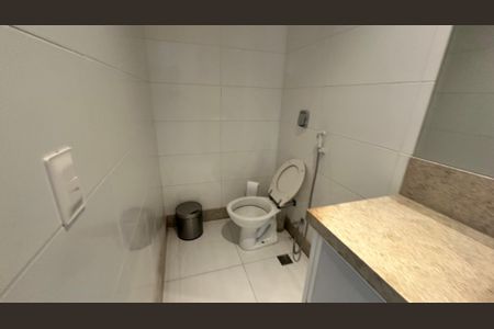 Casa à venda com 614m², 7 quartos e 8 vagas Casa à venda com 614m², 7 quartos e 8 vagasLavabo