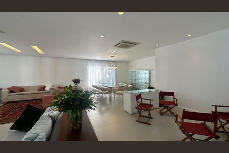 Sala de casa à venda com 4 quartos, 614m² em Recreio dos Bandeirantes, Rio de Janeiro