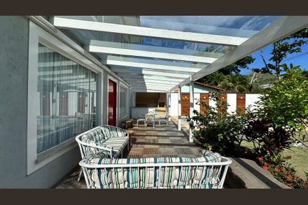 Casa à venda com 614m², 7 quartos e 8 vagas Casa à venda com 614m², 7 quartos e 8 vagasÁrea externa