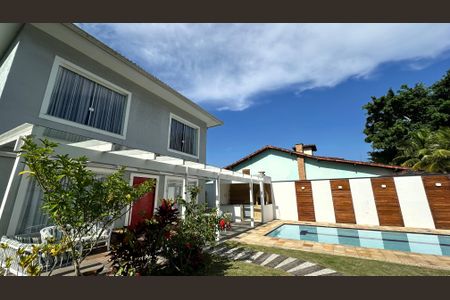 Casa à venda com 614m², 7 quartos e 8 vagas Casa à venda com 614m², 7 quartos e 8 vagasFachada