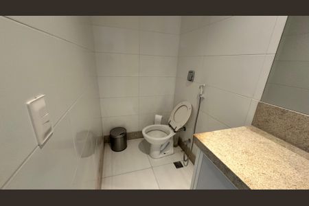 Casa à venda com 614m², 7 quartos e 8 vagas Casa à venda com 614m², 7 quartos e 8 vagasLavabo
