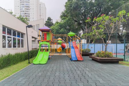 Apartamento à venda com 98m², 3 quartos e 2 vagasÁrea comum - Playground