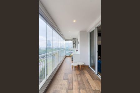 Apartamento à venda com 98m², 3 quartos e 2 vagasVaranda