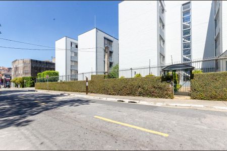 Apartamento para alugar com 43m², 2 quartos e 1 vaga Apartamento para alugar com 43m², 2 quartos e 1 vagaFachada