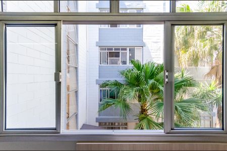 Apartamento para alugar com 43m², 2 quartos e 1 vaga Apartamento para alugar com 43m², 2 quartos e 1 vagaSala - Janela