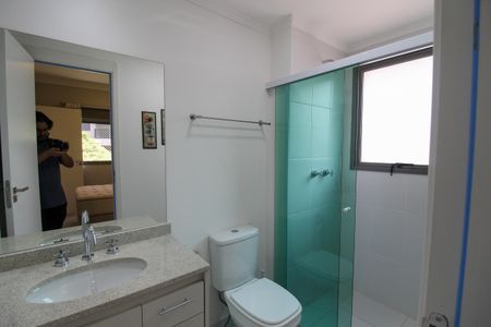 Banheiro do Quarto 1 de apartamento para alugar com 2 quartos, 55m² em Butantã, São Paulo