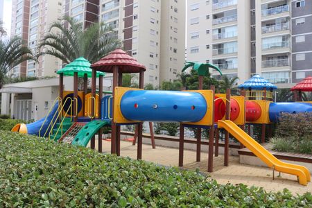Apartamento para alugar com 162m², 3 quartos e 3 vagasÁrea comum - Playground