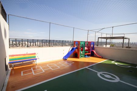Apartamento à venda com 78m², 3 quartos e 2 vagasÁrea comum - Playground