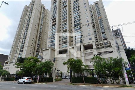 Apartamento à venda com 65m², 2 quartos e 1 vagaFachada e portaria