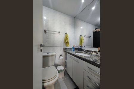 Apartamento à venda com 84m², 3 quartos e 1 vagaBanheiro da Suíte