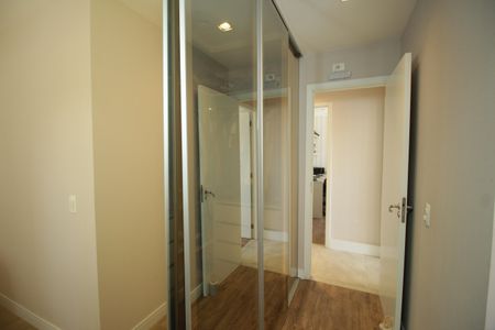 Apartamento à venda com 122m², 3 quartos e 2 vagasCloset da suíte 1