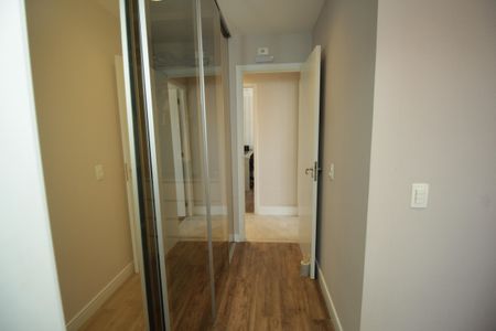 Apartamento à venda com 122m², 3 quartos e 2 vagasCloset da suíte 1