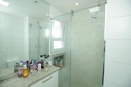 Apartamento à venda com 122m², 3 quartos e 2 vagasBanheiro da Suíte 1