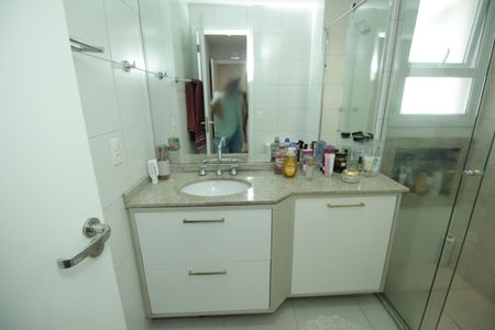 Apartamento à venda com 122m², 3 quartos e 2 vagasBanheiro da Suíte 1