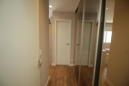 Apartamento à venda com 122m², 3 quartos e 2 vagasCloset da suíte 1