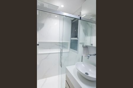 Apartamento à venda com 129m², 3 quartos e 2 vagasBanheiro suite 