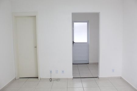 Sala de casa de condomínio para alugar com 2 quartos, 83m² em Bairro Jardim Nossa Senhora das Graças, Cotia