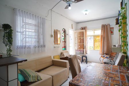 Sala de casa para alugar com 1 quarto, 45m² em Farrapos, Porto Alegre