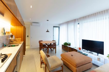 Sala/Cozinha de apartamento para alugar com 2 quartos, 68m² em Indianópolis, São Paulo