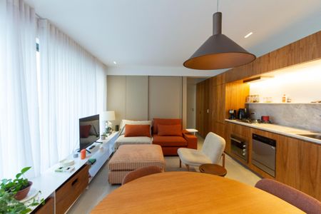 Sala/Cozinha de apartamento para alugar com 2 quartos, 68m² em Indianópolis, São Paulo