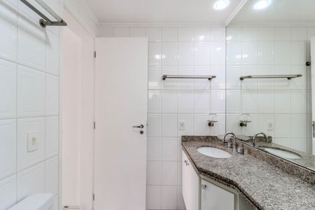 Apartamento para alugar com 133m², 3 quartos e 2 vagasBanheiro da Suíte 1