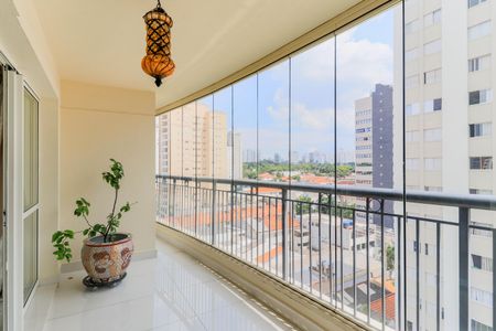 Apartamento para alugar com 133m², 3 quartos e 2 vagasVaranda