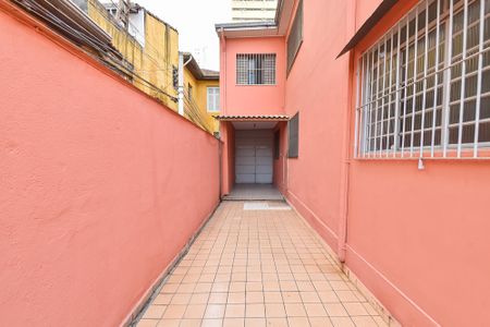 Casa à venda com 292m², 4 quartos e 8 vagas Casa à venda com 292m², 4 quartos e 8 vagasQuintal - área de serviço