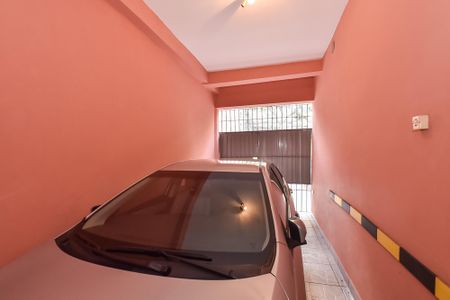 Casa à venda com 292m², 4 quartos e 8 vagas Casa à venda com 292m², 4 quartos e 8 vagasGaragem