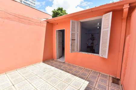 Casa à venda com 292m², 4 quartos e 8 vagas Casa à venda com 292m², 4 quartos e 8 vagasEdícula - quintal