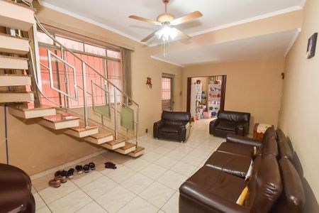 Casa à venda com 292m², 4 quartos e 8 vagas Casa à venda com 292m², 4 quartos e 8 vagasSala