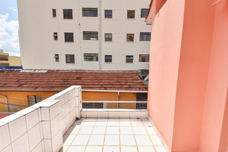 Casa à venda com 292m², 4 quartos e 8 vagas Casa à venda com 292m², 4 quartos e 8 vagasVaranda da suíte