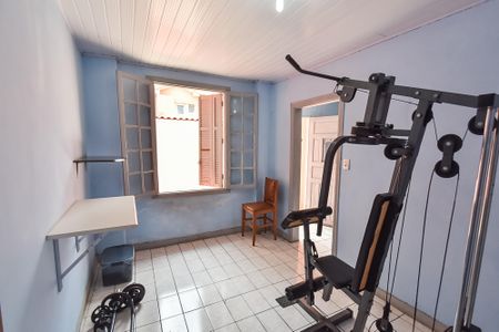 Casa à venda com 292m², 4 quartos e 8 vagas Casa à venda com 292m², 4 quartos e 8 vagasEdícula - quarto 1