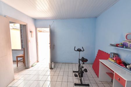 Casa à venda com 292m², 4 quartos e 8 vagas Casa à venda com 292m², 4 quartos e 8 vagasEdícula - quarto 2