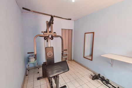 Casa à venda com 292m², 4 quartos e 8 vagas Casa à venda com 292m², 4 quartos e 8 vagasEdícula - quarto 1