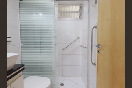 Apartamento para alugar com 60m², 2 quartos e 2 vagasBanheiro