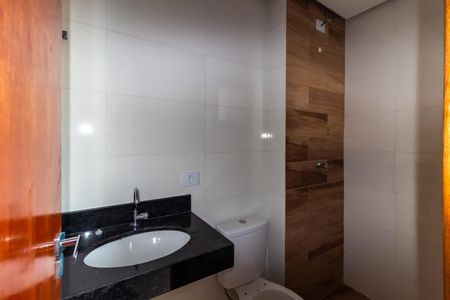 Banheiro de apartamento para alugar com 1 quarto, 31m² em Jardim Vila Formosa, São Paulo