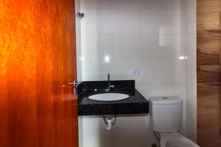 Banheiro de apartamento para alugar com 1 quarto, 31m² em Jardim Vila Formosa, São Paulo