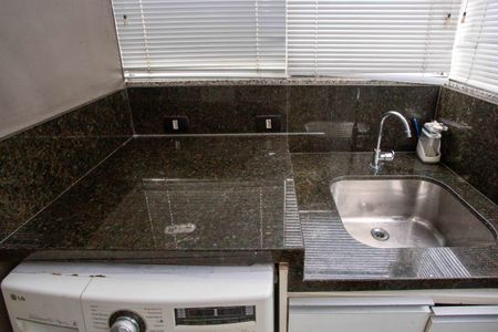 Apartamento à venda com 120m², 3 quartos e 1 vagaÁrea de Serviço