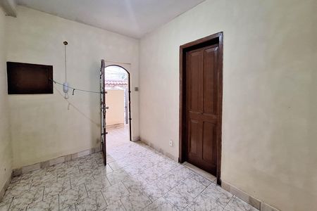 Casa para alugar com 90m², 2 quartos e sem vaga Casa para alugar com 90m², 2 quartos e sem vagaSala
