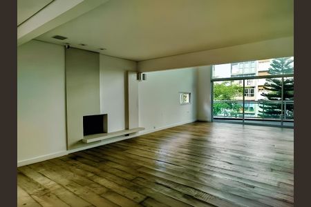 Apartamento para alugar com 250m², 3 quartos e 4 vagas